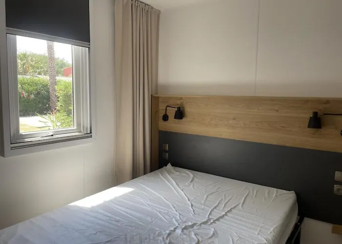 Le Rah, Moderne Et Spacieux Mobilhome, Camping Clos Du Thym Avec Piscine