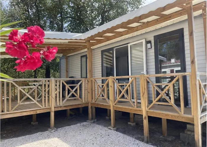 Le Rah, Moderne Et Spacieux Mobilhome, Camping Clos Du Thym Avec Piscine